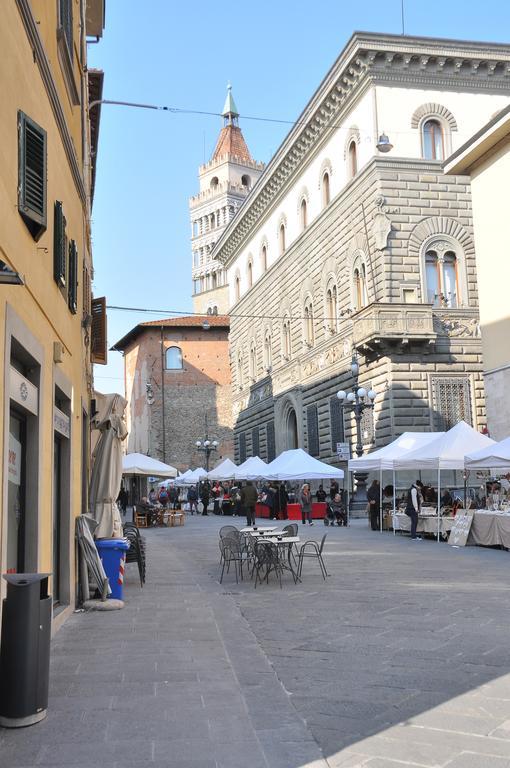 B&B Al Canto Del Cavour Pistoia Bagian luar foto